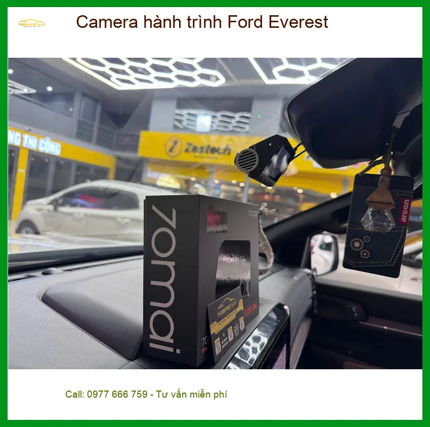 Anh Minh lắp camera hành trình Ford Everest tại Quận Gò Vấp để an tâm di chuyển