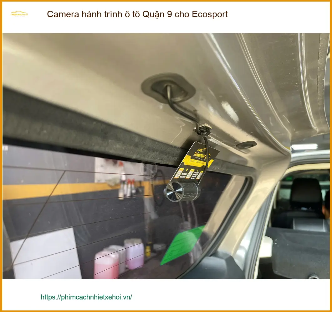 Anh Nam lắp camera hành trình Ecosport tại Quận 9 để an tâm mỗi chuyến đi