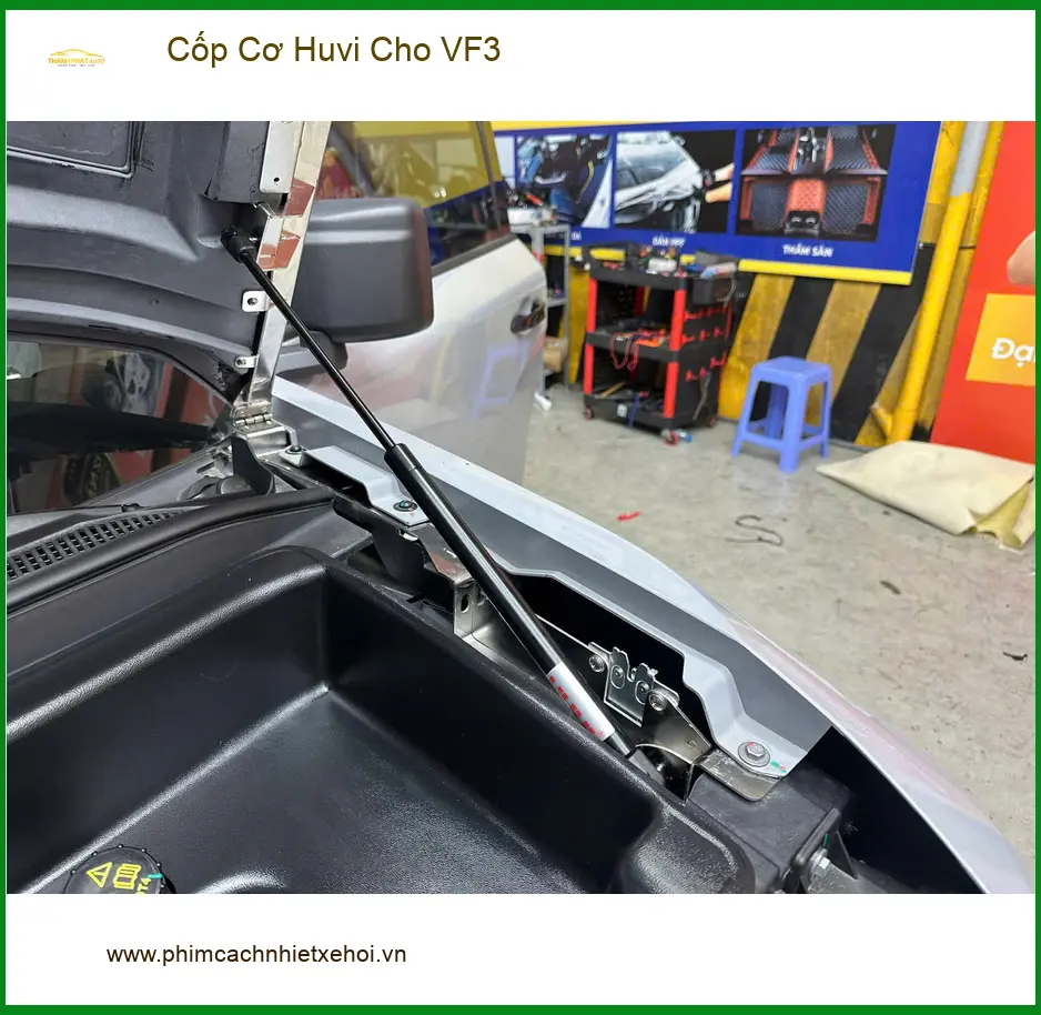 Anh Quang lắp Cốp Cơ Huvi Cho VF3 tại Quận 12 để tiện lợi khi đi chợ ảnh thực tế 2