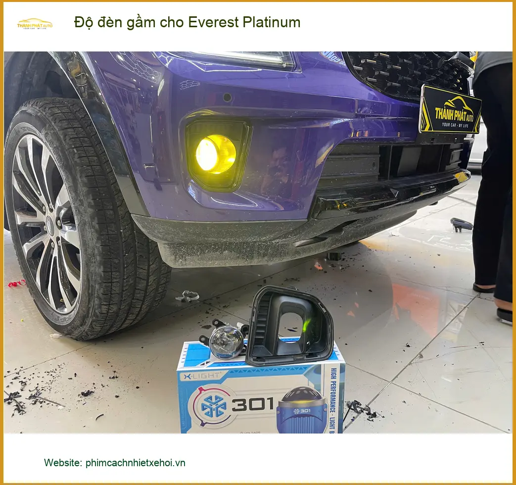 Chú Hùng độ đèn gầm cho Everest Platinum tại Quận 9 vì đèn zin yếu khi đi đêm ảnh thực tế 4