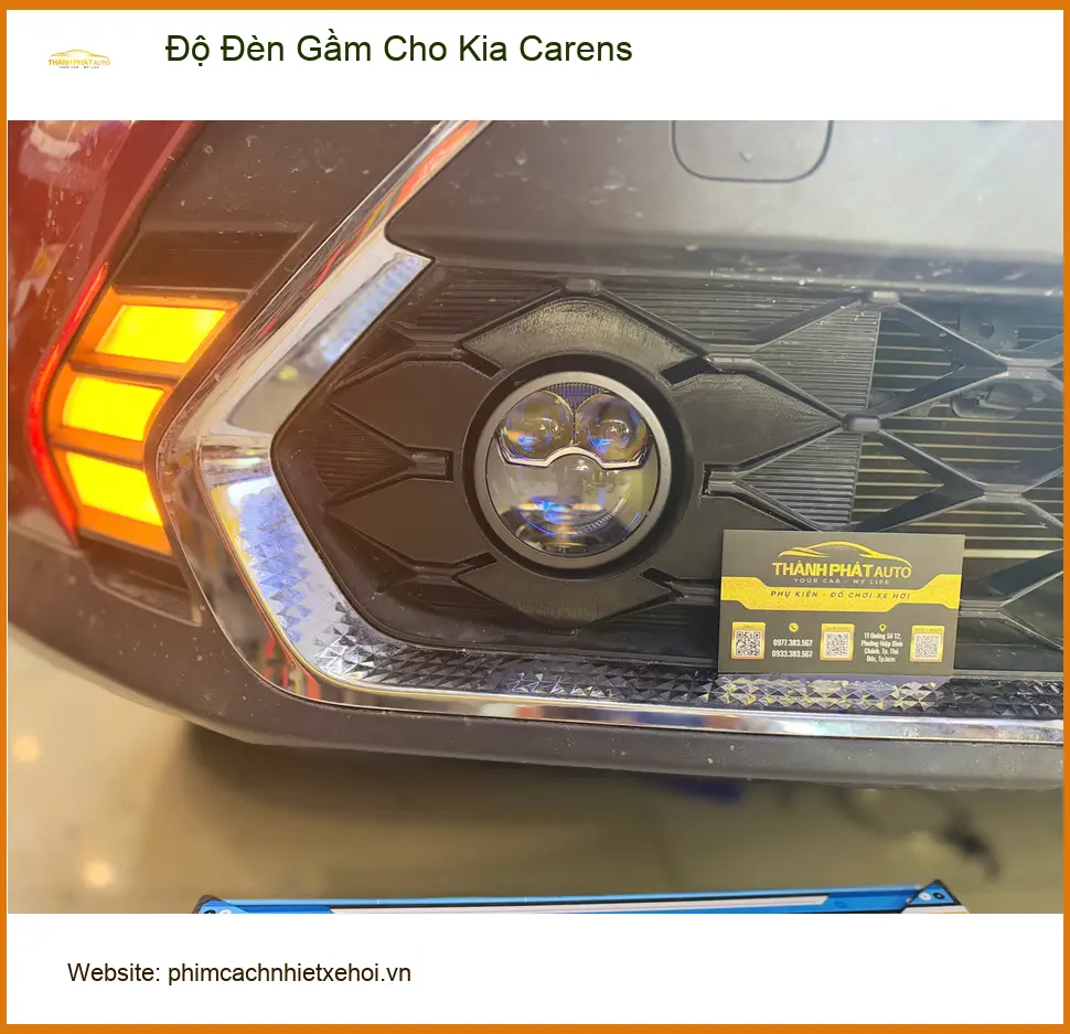 Chị Bích độ đèn gầm cho Kia Carens tại Quận 9 vì đèn zin không đủ sáng khi đi đêm ảnh thực tế 2