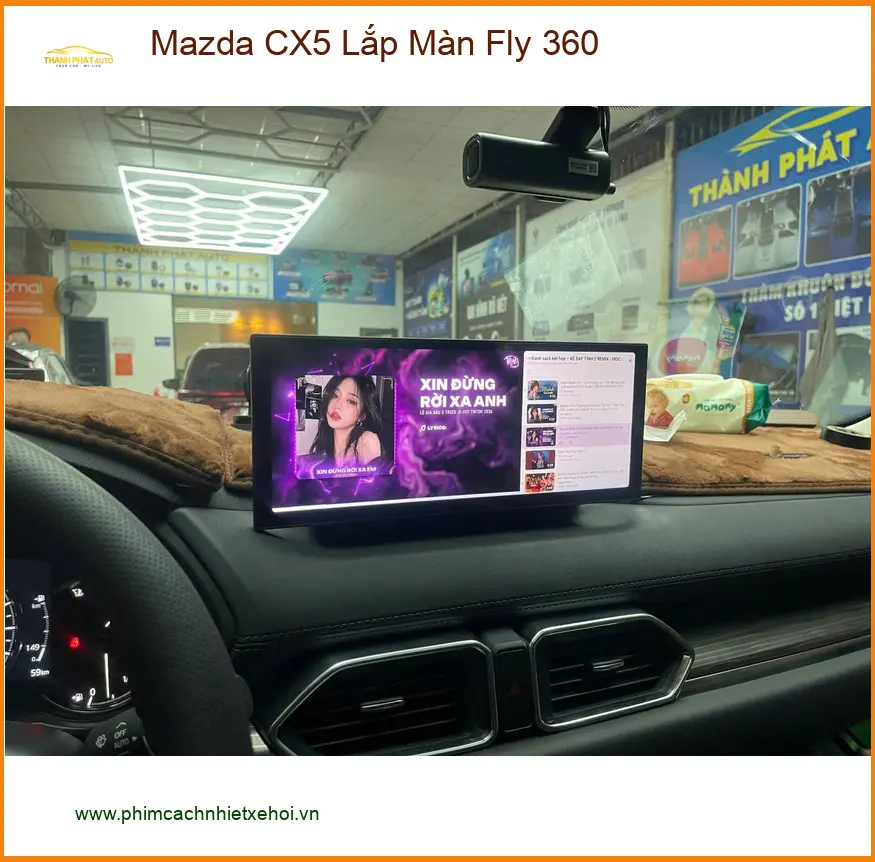 Chị Thảo lắp Màn Fly 360 cho Mazda CX5 tại Quận 12 để lái xe an toàn hơn ảnh thực tế 3