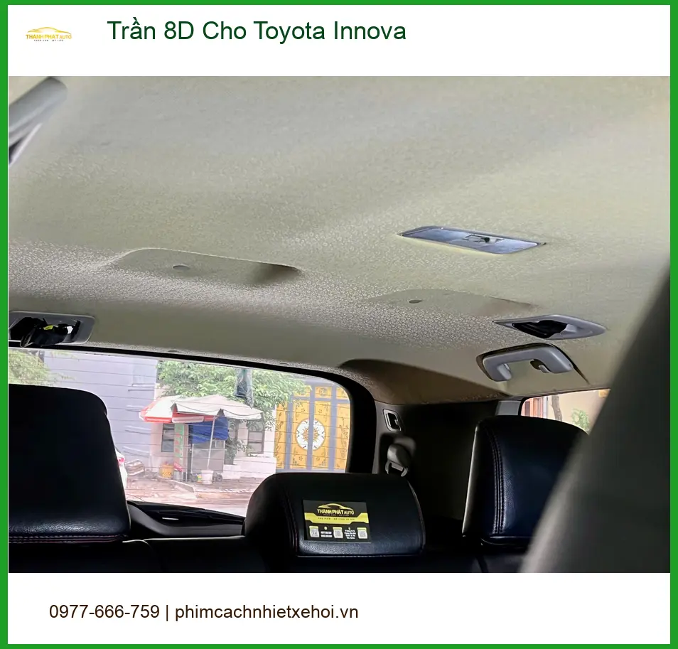 Anh Lâm bọc trần 8D cho Toyota Innova tại Quận Tân Bình, tăng thẩm mỹ.